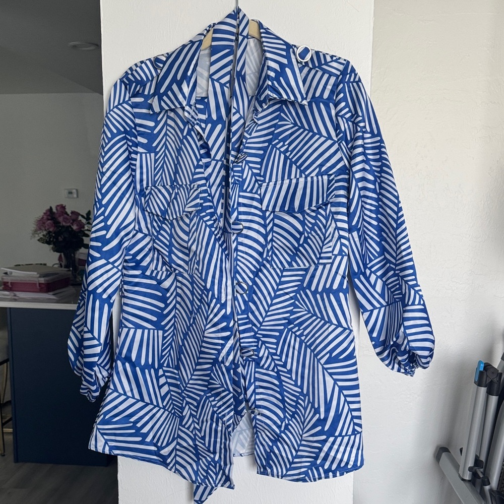 Blue and White Leaf Print Women's jacket and pant set